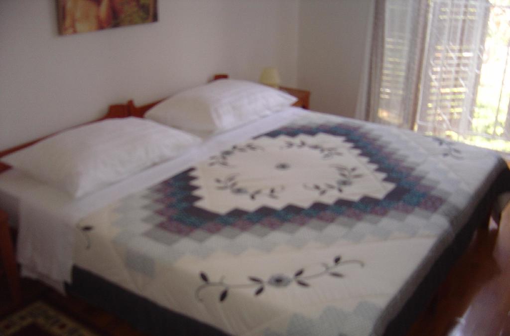 Vila Jadranka Apartments And Rooms Omišalj Quarto foto
