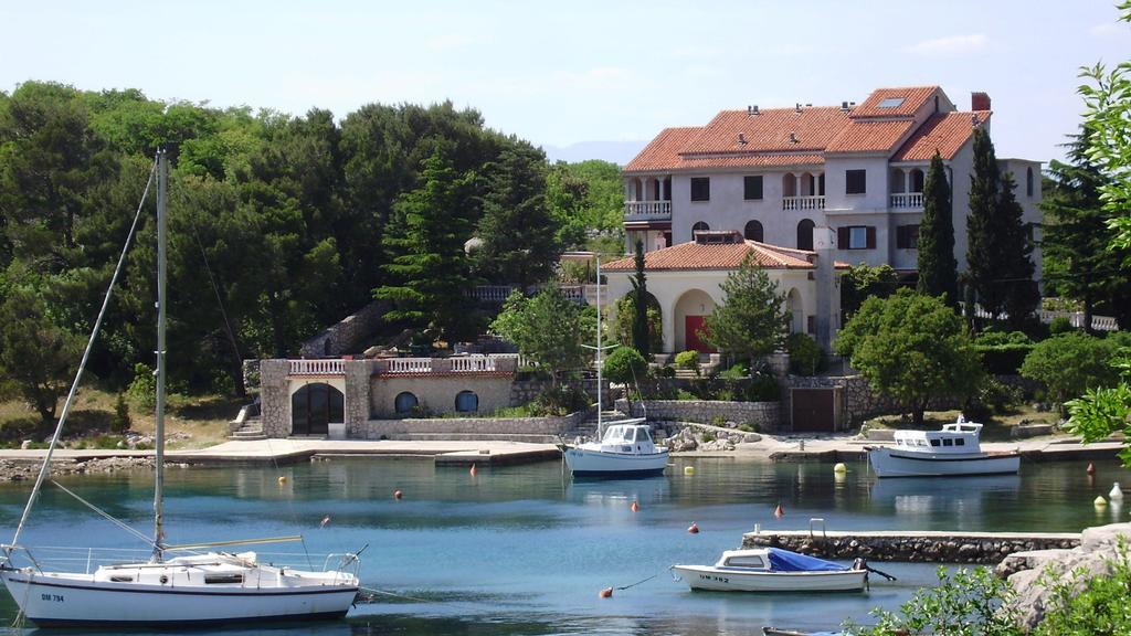 Vila Jadranka Apartments And Rooms Omišalj Quarto foto